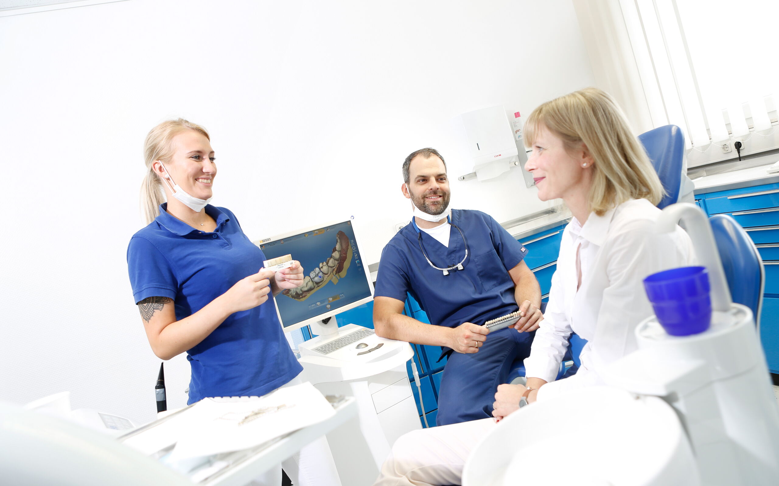 Beratung Zahnarztpraxis Hochheim Dr. Corvers